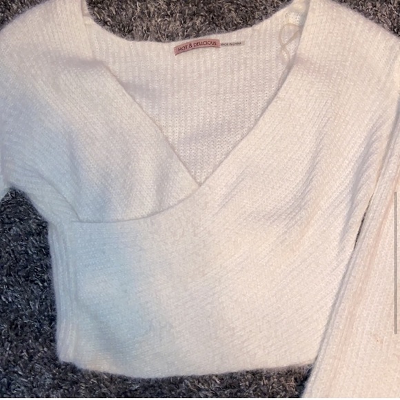 JLUXLABEL Cris Cross Cropped Sweater - Picture 6 of 9